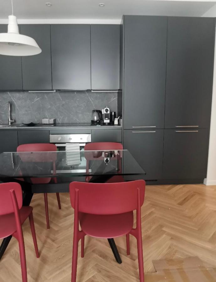 Apartment Milano: Incantevole In Pieno Centro - Fancy Yellow Milan