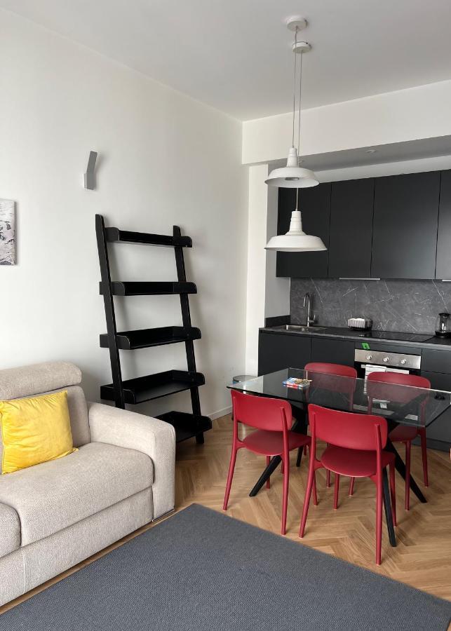 Apartment Milano: Incantevole In Pieno Centro - Fancy Yellow
