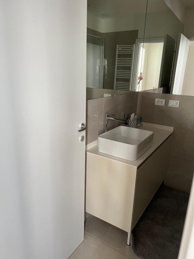 Milano: Incantevole In Pieno Centro - Fancy Yellow Apartment *