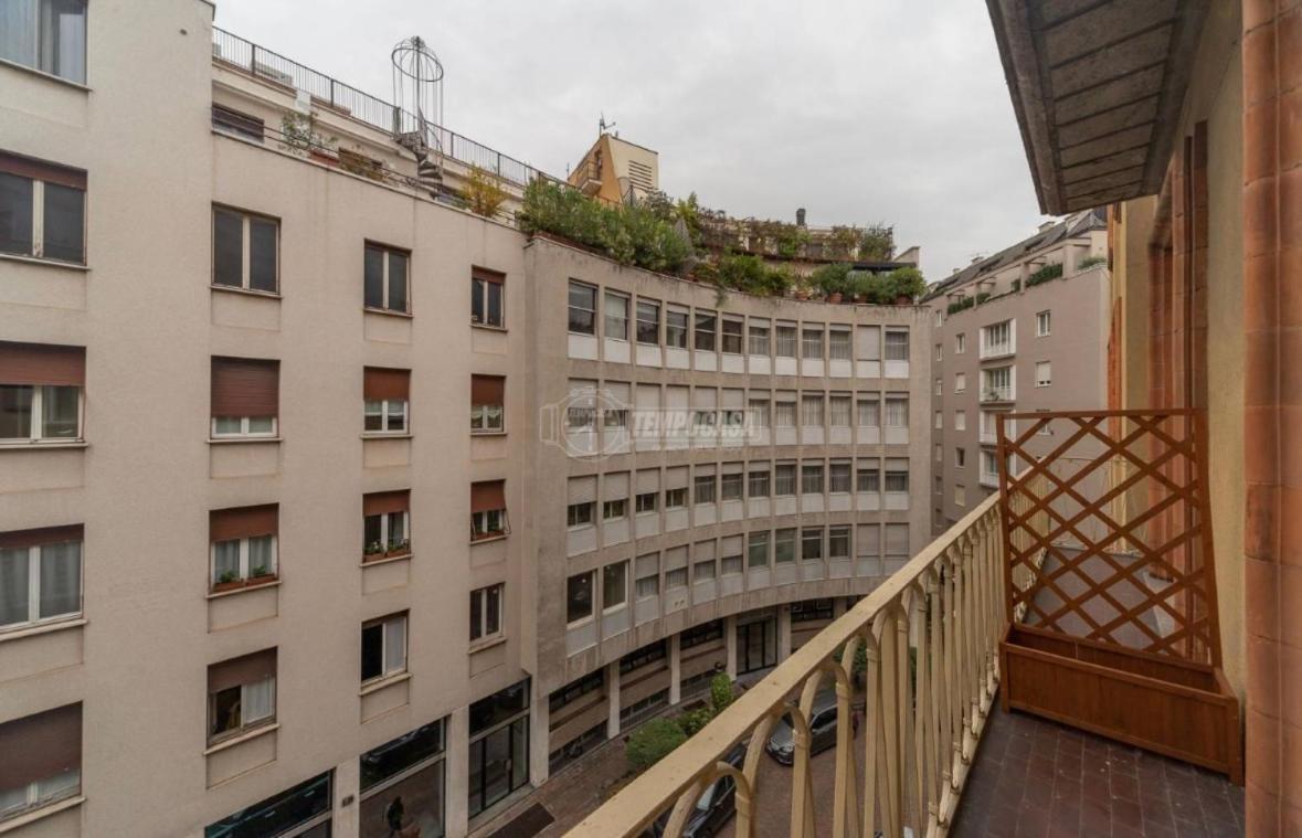Milano: Incantevole In Pieno Centro - Fancy Yellow * Mailand
