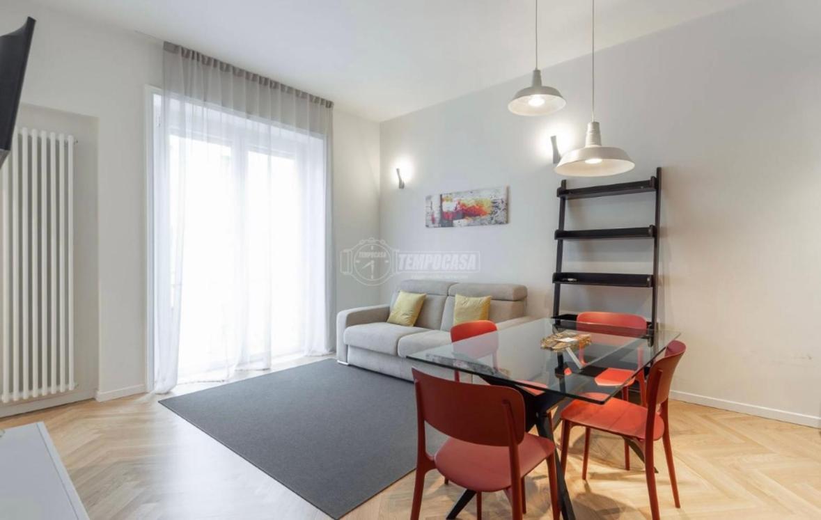 Milano: Incantevole In Pieno Centro - Fancy Yellow Apartment